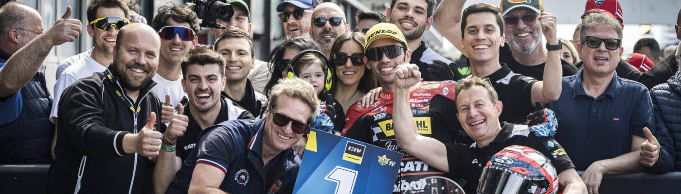 Michele Pirro celebra la carrera número 100 en el CIV SBK con una victoria en la carrera 1 en Misano